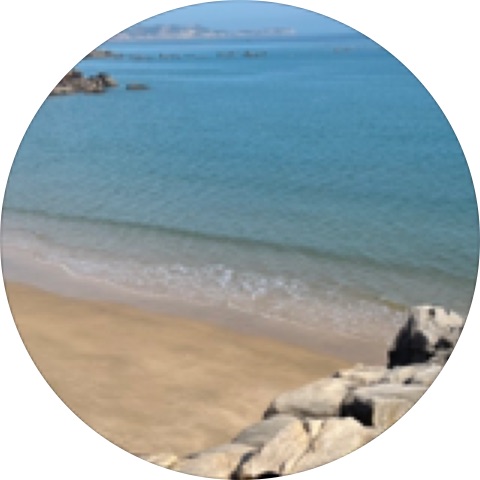 原来在他心里，少年的门槛是13岁，而你的缺席，让九岁到十三岁的距离，成了跨不过的山海